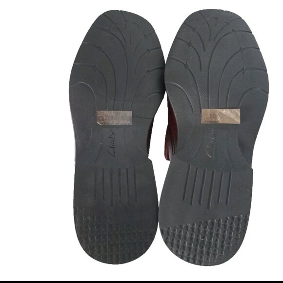 Clarks Men's Brown Leather Slip-on Dress Shoes Size 11M Classic Comfort Loafers - Picture 8 of 9